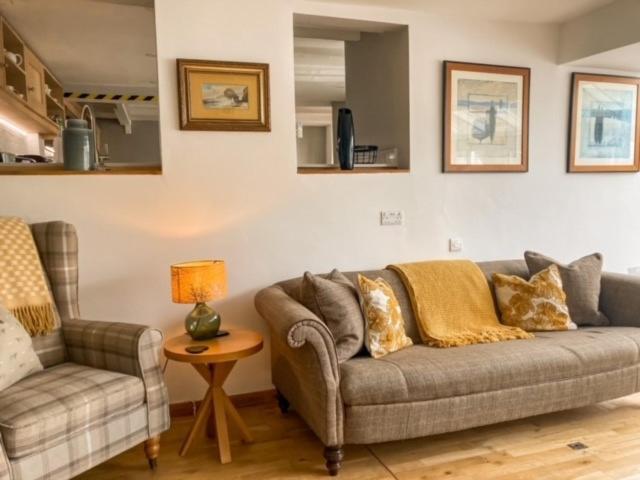 The Cottage , Newton Ferrers Екстериор снимка